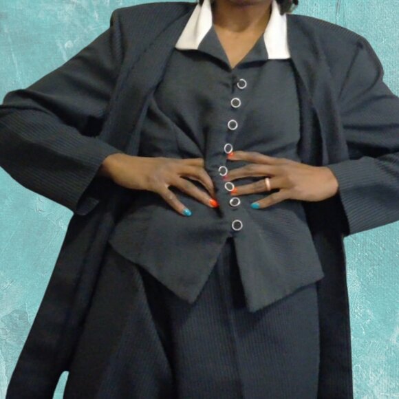 Vintage Panache Canada Black & White Blazer – Power Dressing Vibes - Picture 3 of 8